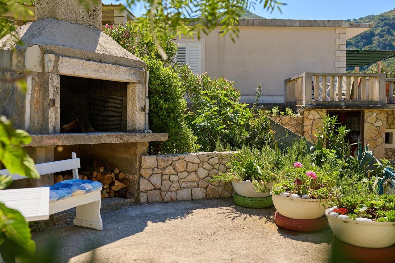 Studio Dolores-Apartment By The Sea Maranovići المظهر الخارجي الصورة