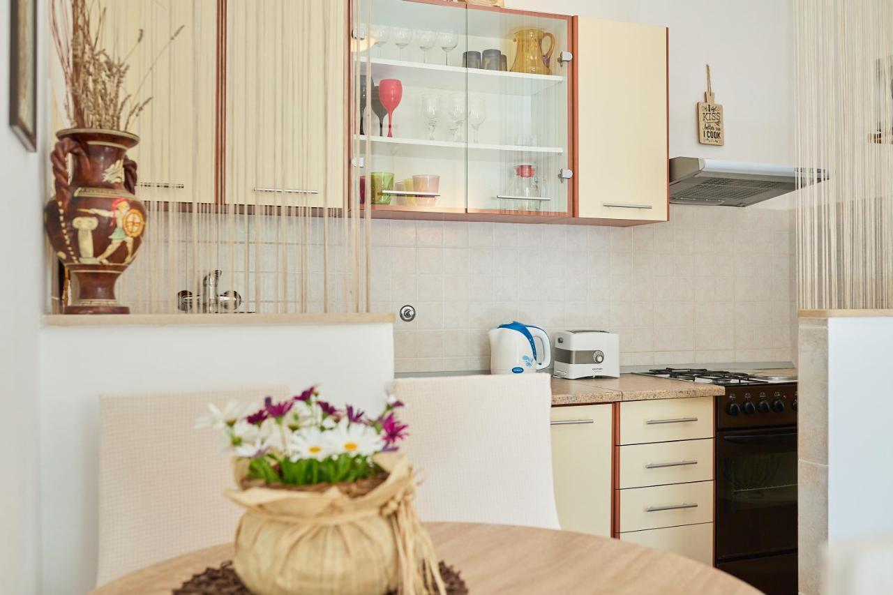 Studio Dolores-Apartment By The Sea Maranovići المظهر الخارجي الصورة